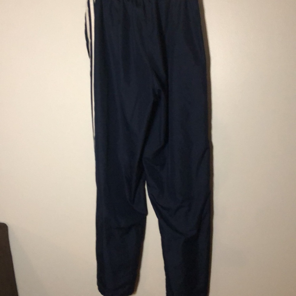 EUC Women’s Adidas athletic pants size medium - Picture 2 of 4